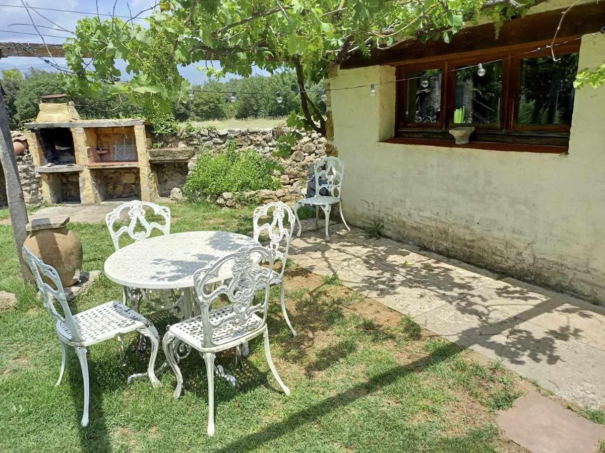 Casita Con Jacuzzi Rectoria De Dosquers Villa Maia de Montcal Eksteriør bilde